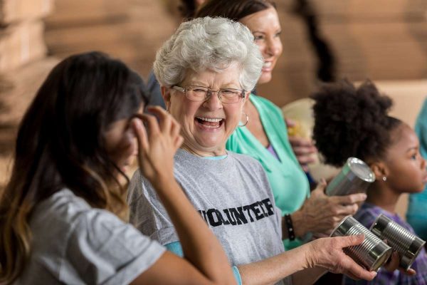 Už kokybišką vyresnio amžiaus žmonių savanorystę